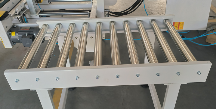  滾筒輸送線的動(dòng)力款和無(wú)動(dòng)力款有什么區(qū)別？